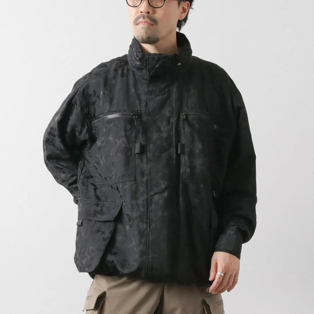 Travel Must Functional Piece WHITE MOUNTAINEERING / Wild Things Collaboration Digital Camo Cargo Short Jacket