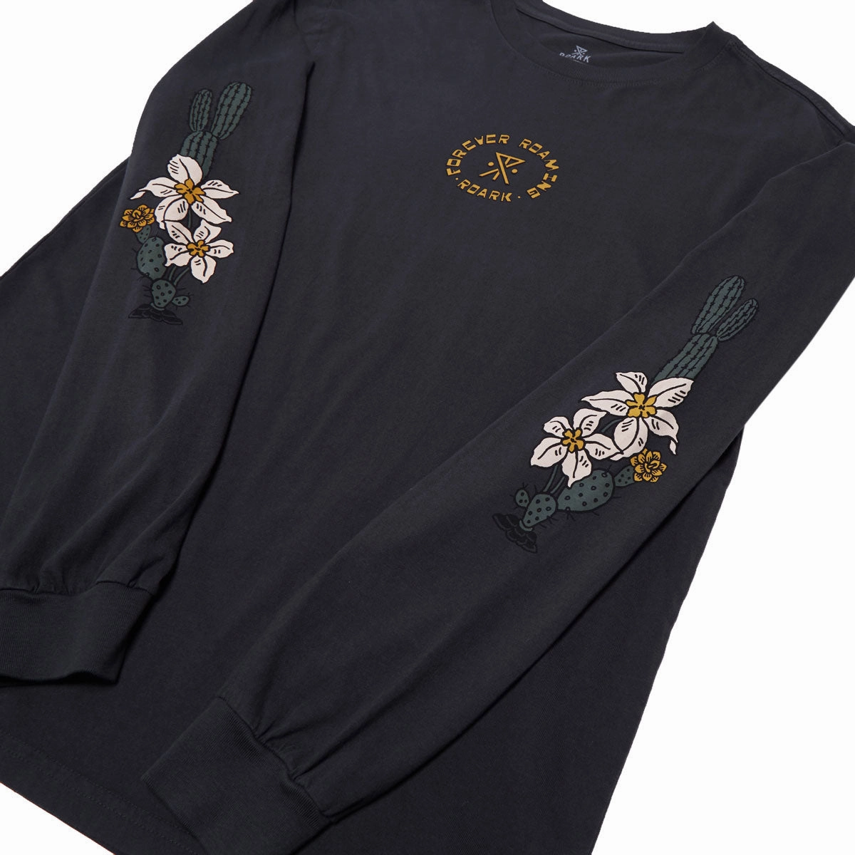 Stylish piece Everyday Look Wear Roark Jaguar Long Sleeve T-Shirt - Black