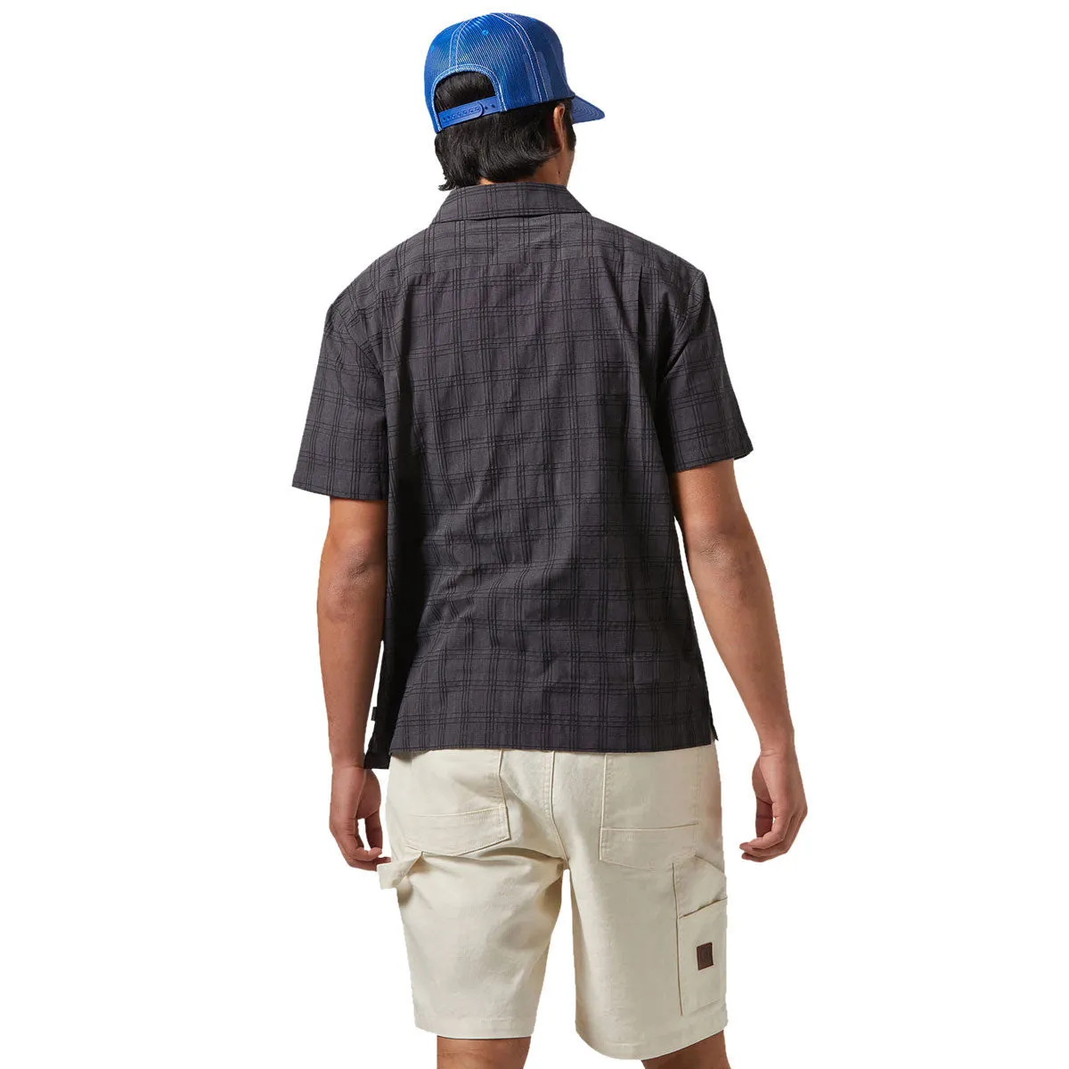 Embroidered Logo Reinforced Side Vents Brixton Cru Oxford Plaid Shirt - Charcoal/Black Plaid