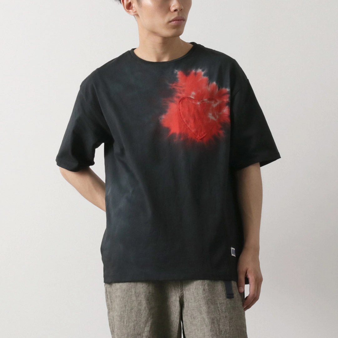 Weekend Wardrobe Geometric Pattern ILL ONE EIGHTY / Tie Dye Heart Pocket Short Sleeve T-Shirt