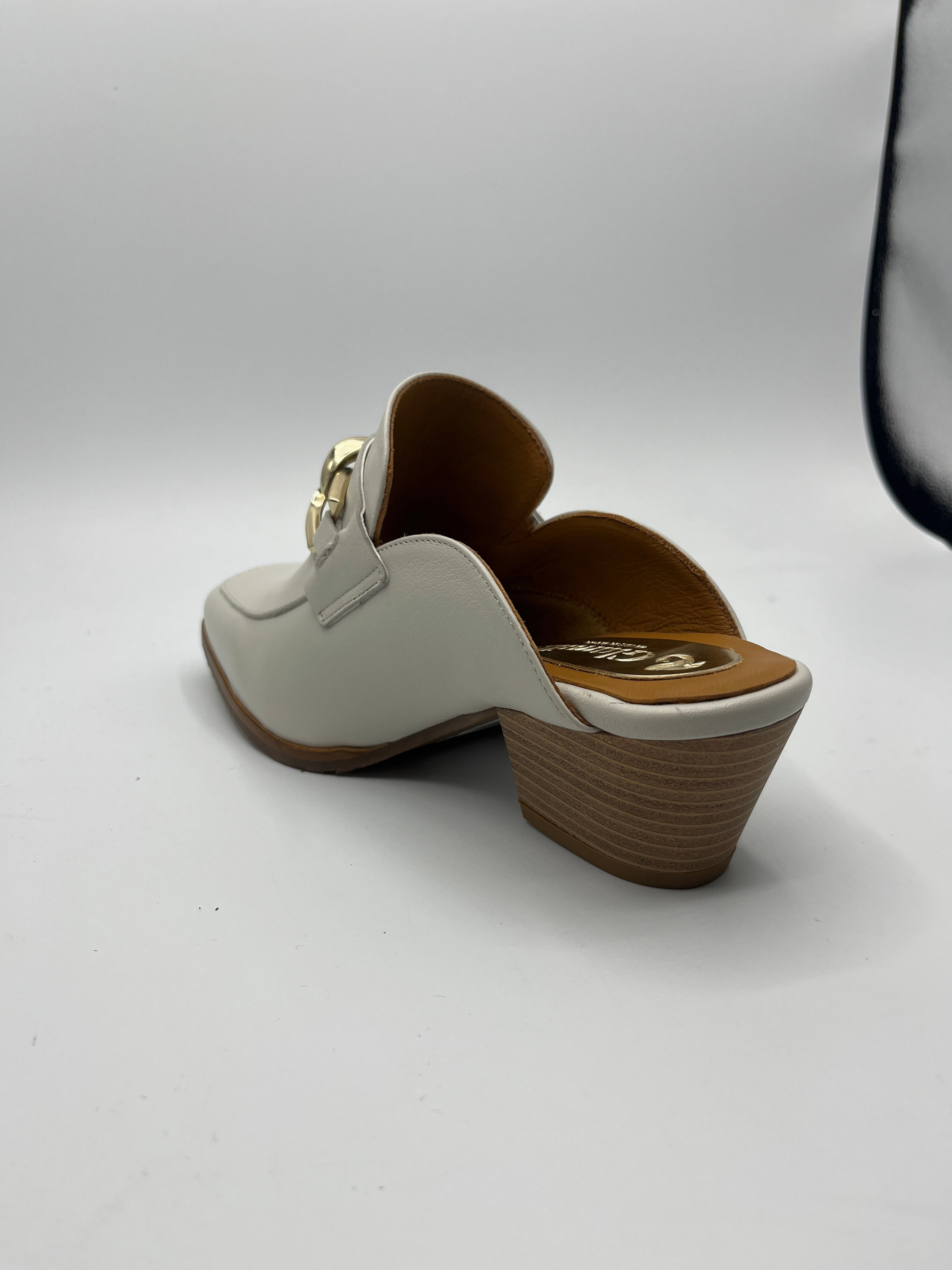 Neutral Colors Glamille, Giselle
