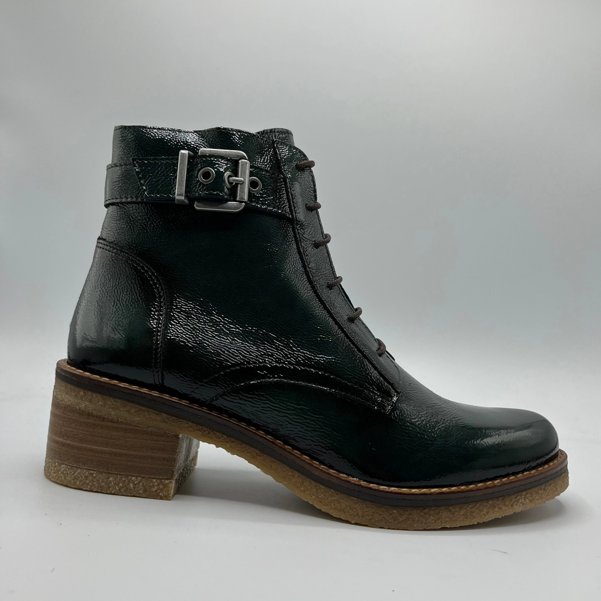 Dorking Lucero Durable Shell Outdoor Trek
