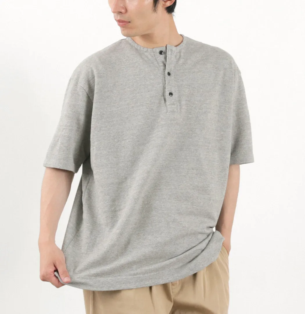 Modern and Soft Vibrant Prints KEPANI / Seed Stitch Henley Neck T-shirt