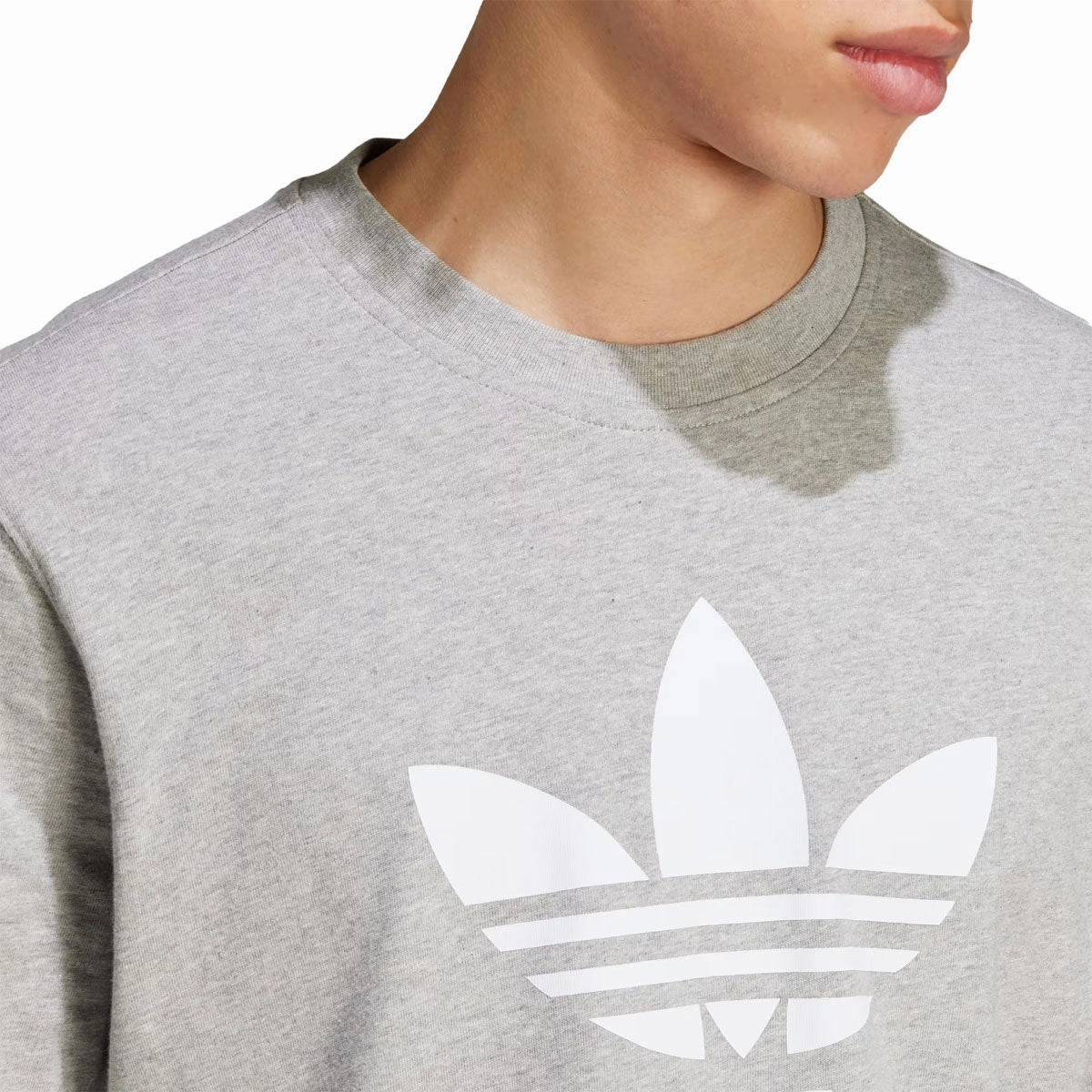 Cool and Chic Adidas Trefoil T-Shirt - Medium Grey Heather