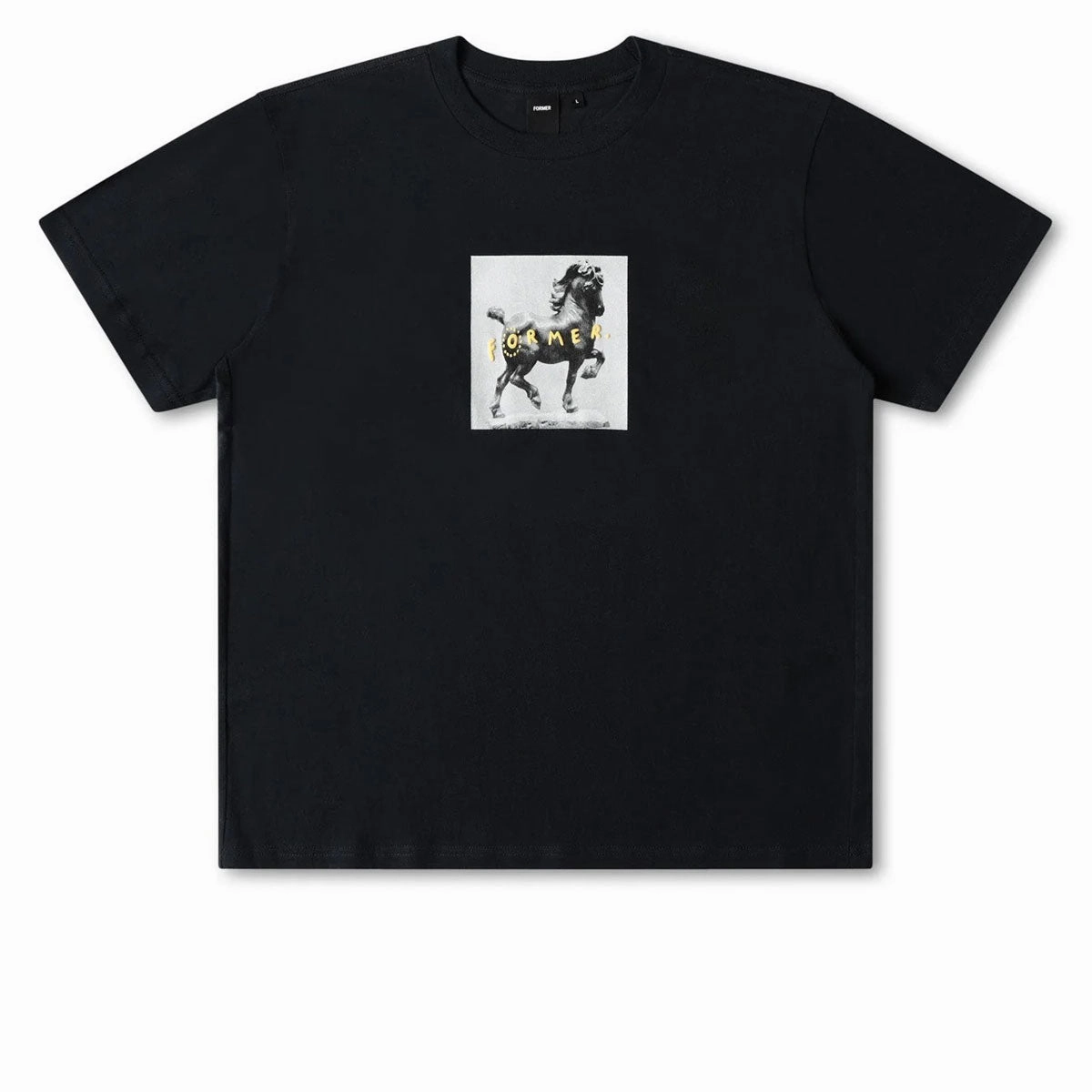 Smart Outfit Former Daring T-Shirt - Black