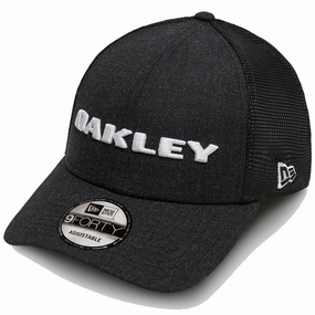 soft fit Casual Friday Oakley Heather New Era Hat - Blackout