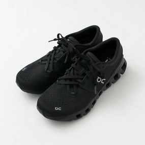 ON / Cloud X 4 Sneakers Non Compression Upper Upgraded look