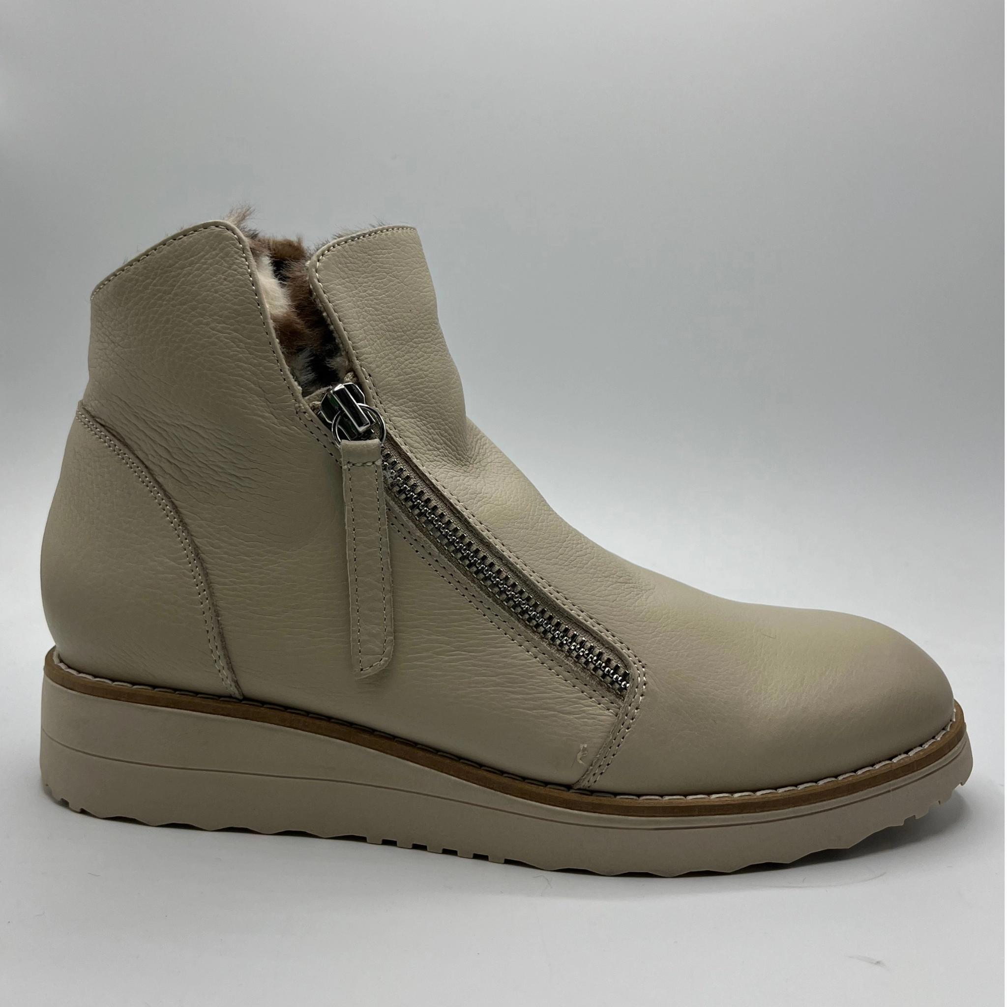 Mud Resistant Rainy Days Earth Tones Django & Juliette Opal