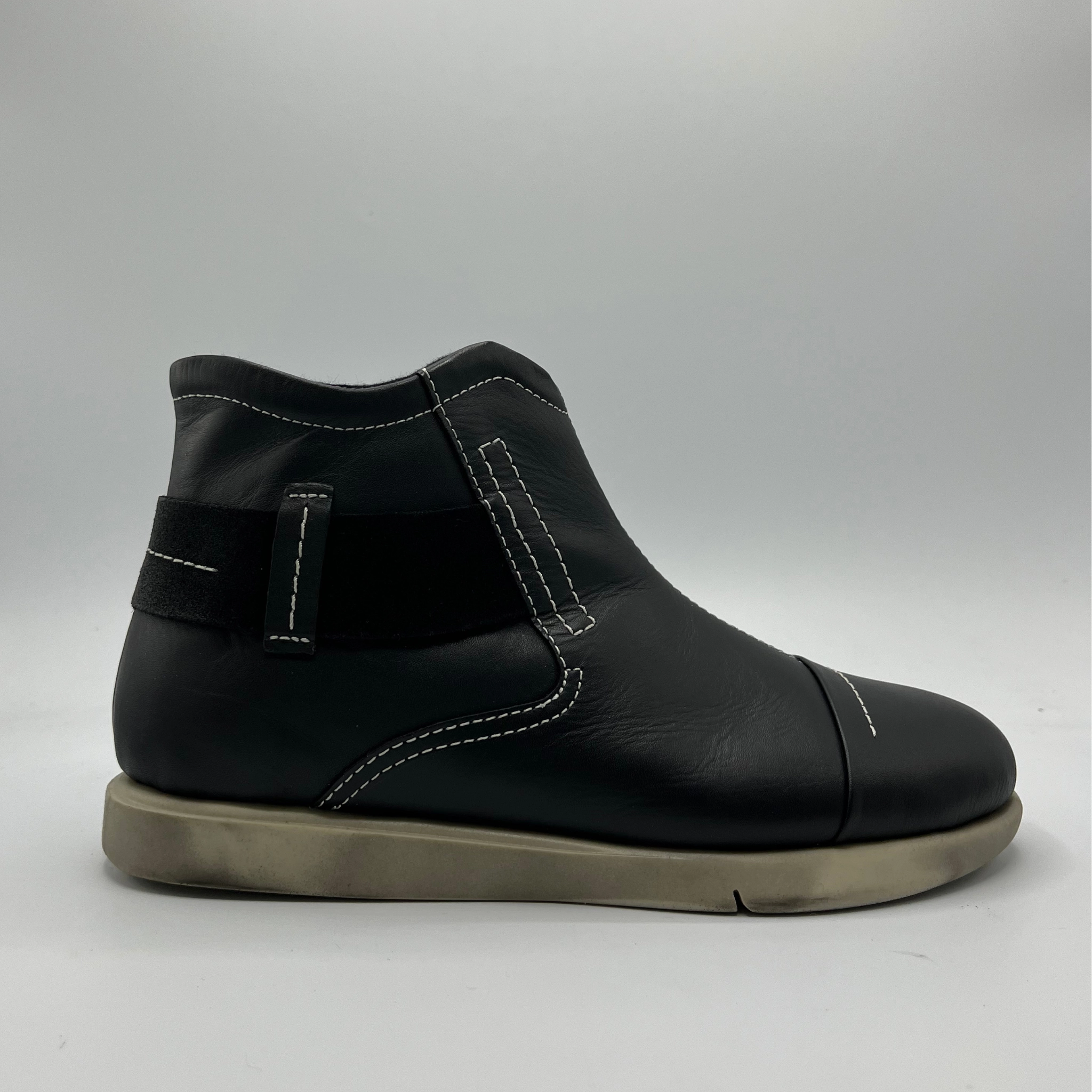 All Day Use Comfortable Footwear Saydo Zylo