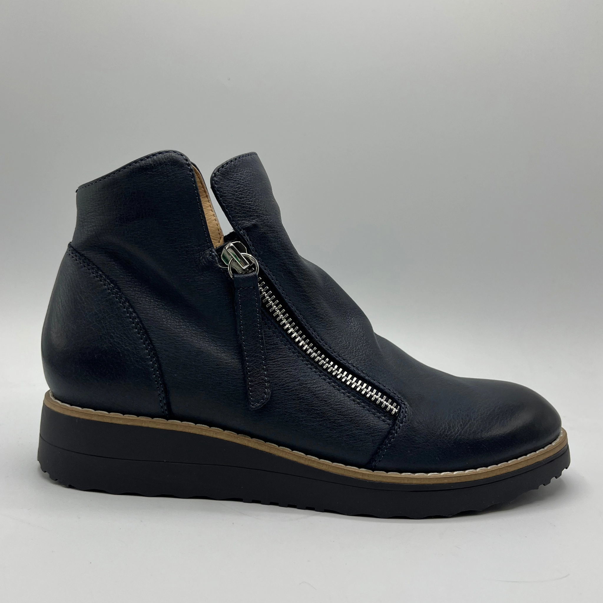 Protective Finish Urban Commute Comfortable Movement Django & Juliette OhMy