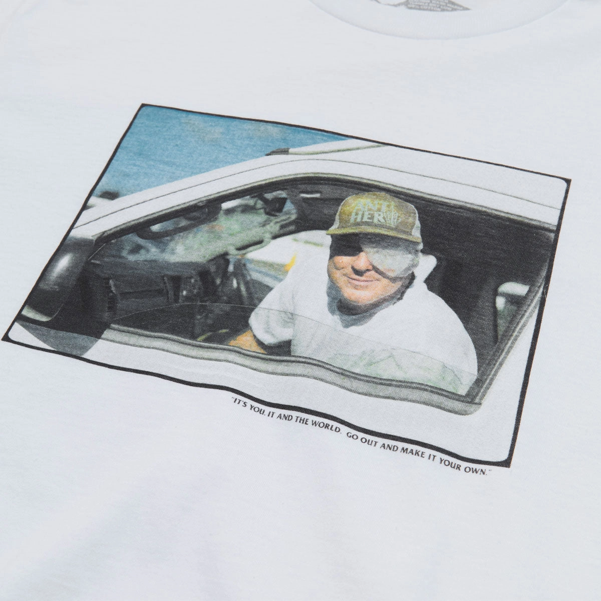 Dimensional Stability Weave Relaxed Fit Design Anti-Hero Grosso T-Shirt - White/Photo