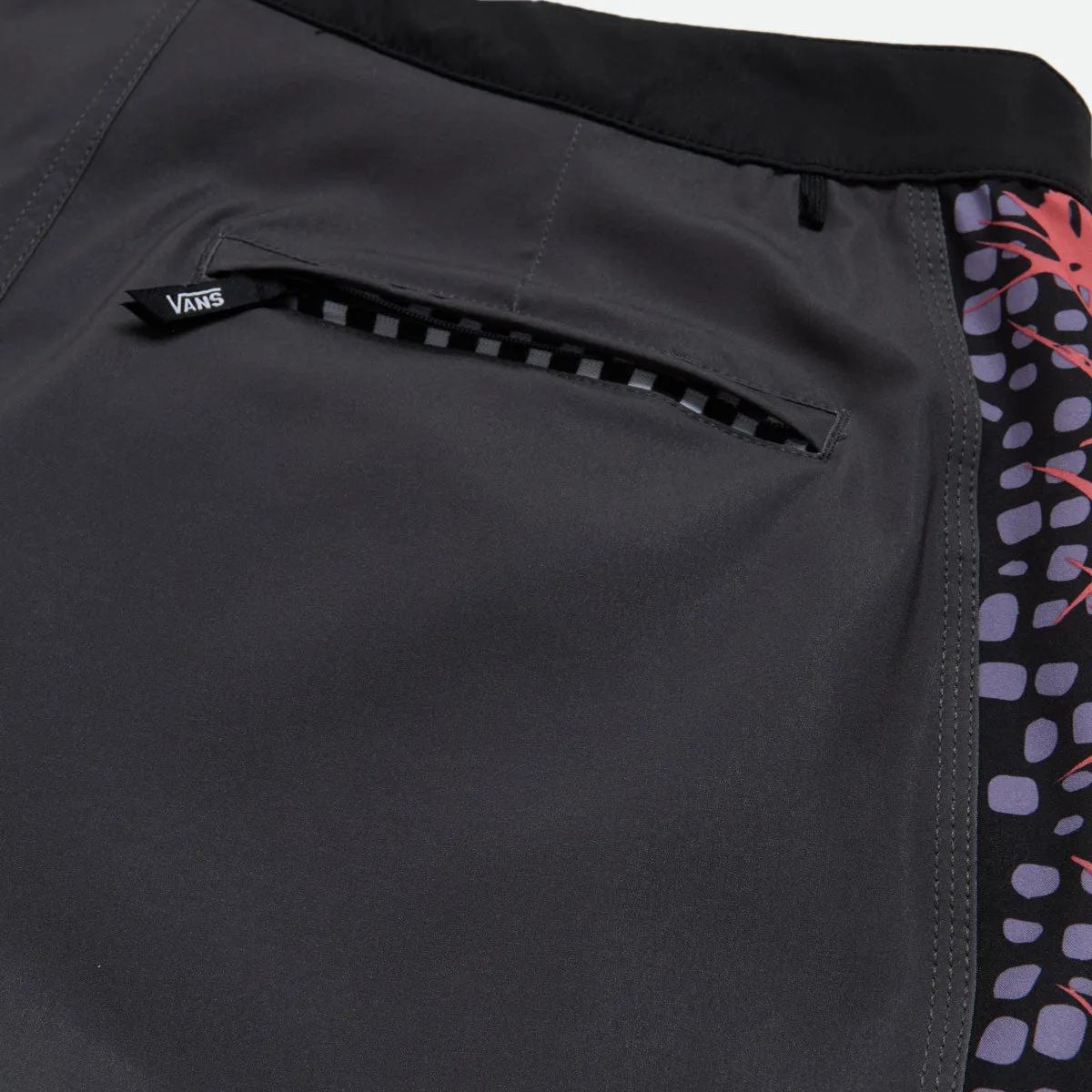 Vans MTE Daily Sideline Boardshorts - Asphalt StretchMaterial