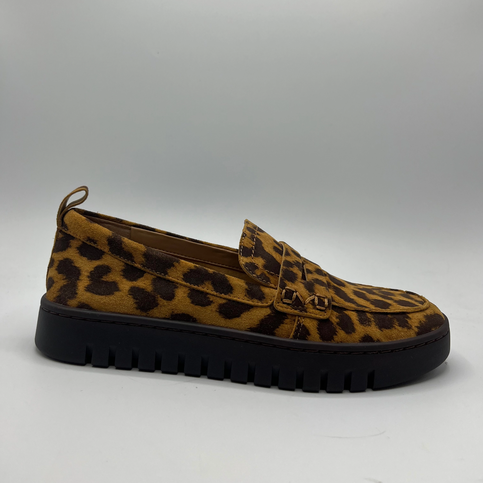 Vionic Uptown Loafer Minimal Color Routine Focus